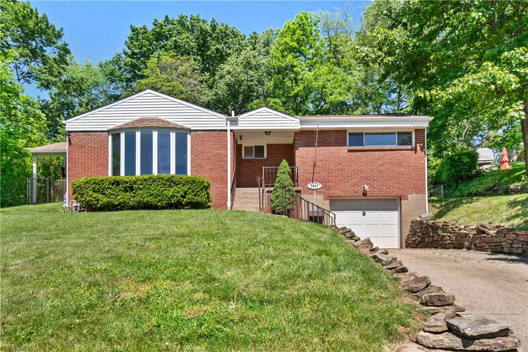 Property Photo: 5690 Florida Ave PA 15102