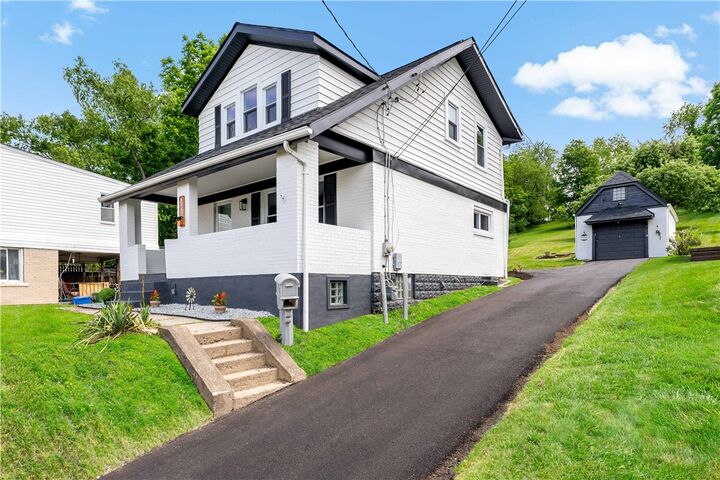 Property Photo: 3276 McRoberts PA 15234