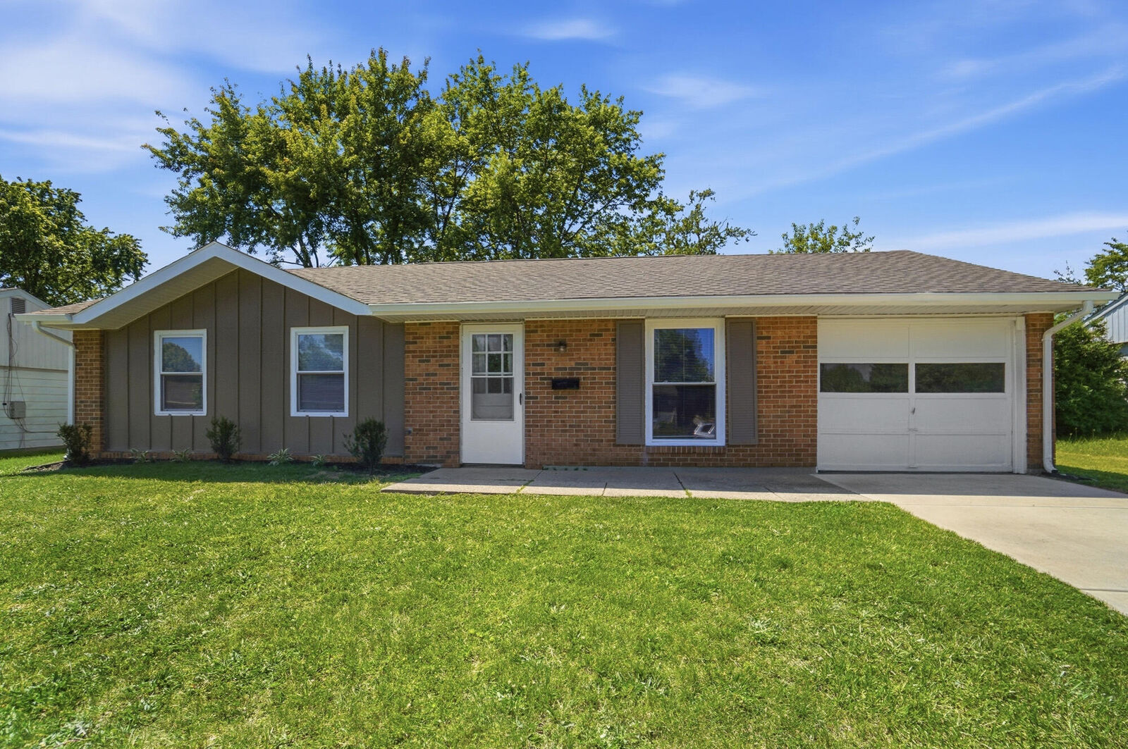 Property Photo:  3151 Vineyard Street  OH 45503 