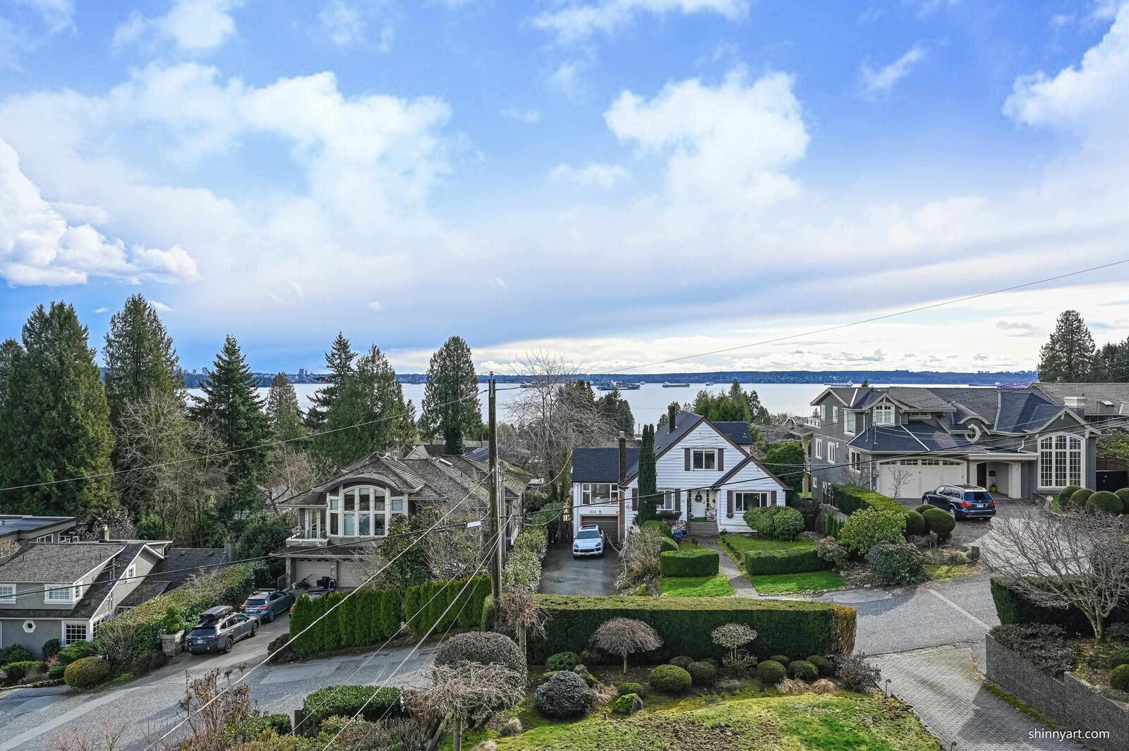 Property Photo:  2557 Lawson Avenue  BC V7V 2G1 