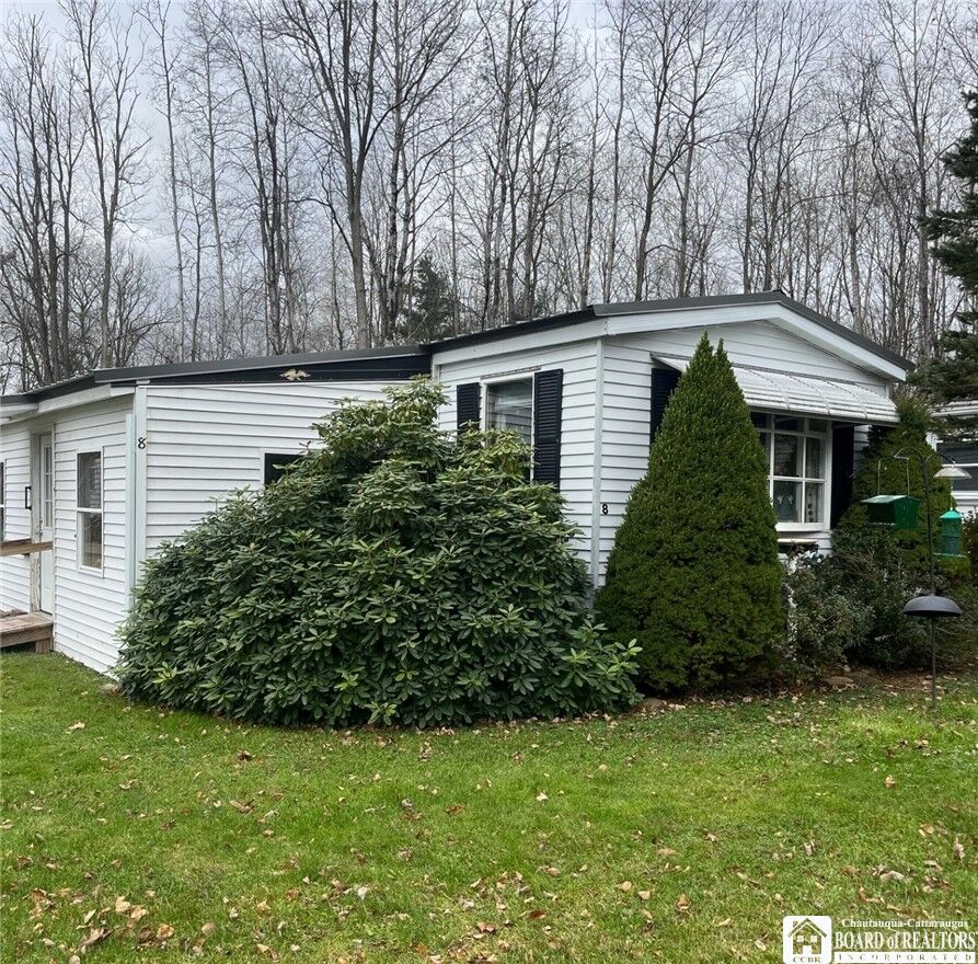 Property Photo: 8 Brookside Estates Drive NY 14701