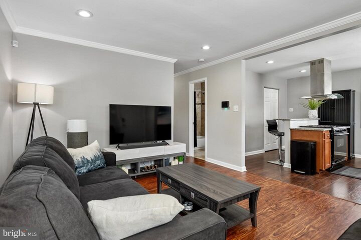 Property Photo:  819 Clovis Avenue  MD 20743 