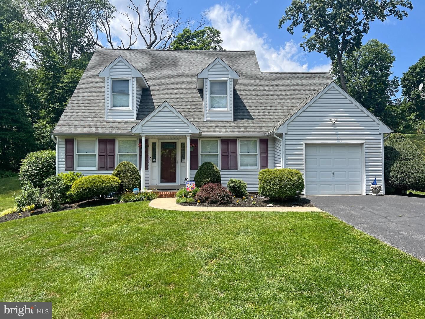 Property Photo:  4206 Upland Drive  PA 19061 