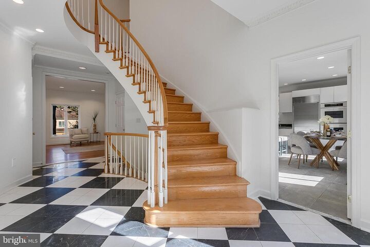 Property Photo:  4709 Foxhall Crescent NW  DC 20007 