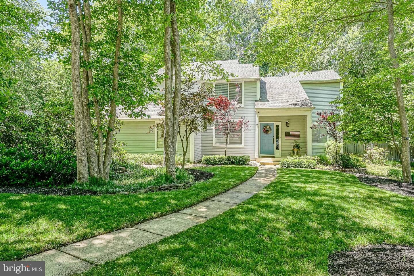 Property Photo:  8 Covenger Drive  NJ 08055 