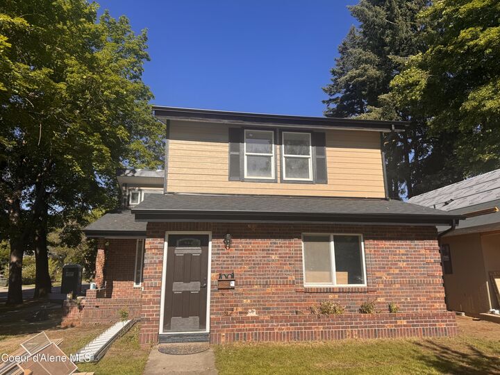 Property Photo:  1001 N 6th St  ID 83814 