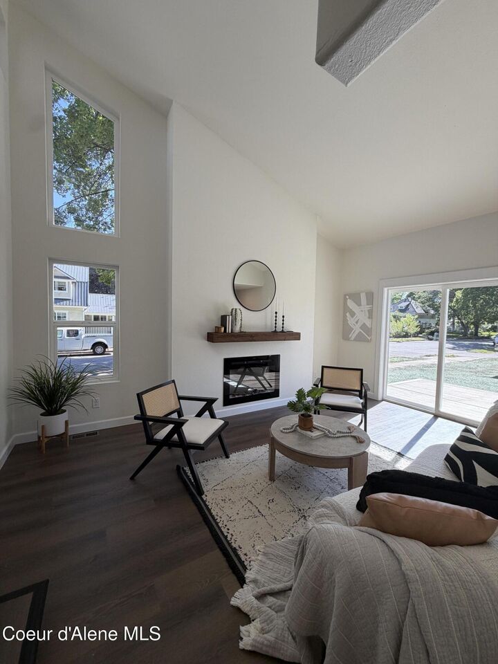 Property Photo:  1001 N 6th St  ID 83814 