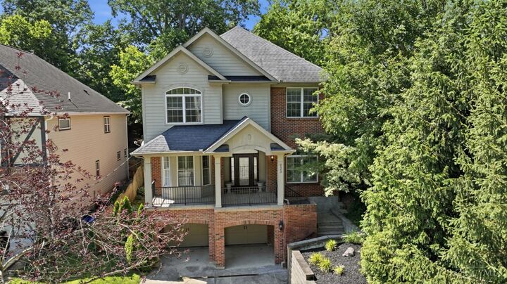Property Photo: 623 Rushton Road OH 45226