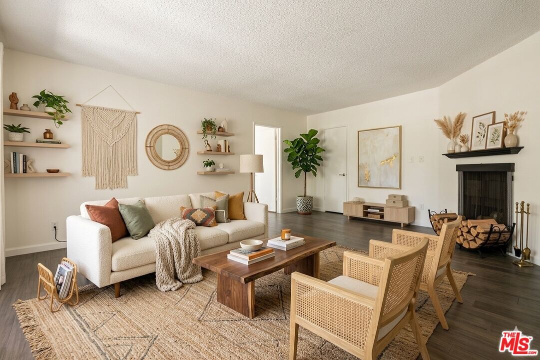 Property Photo:  1012 7th St  CA 90403 