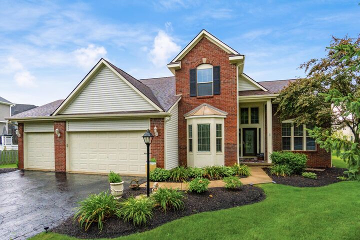 Property Photo:  676 Theron Court  OH 43147 