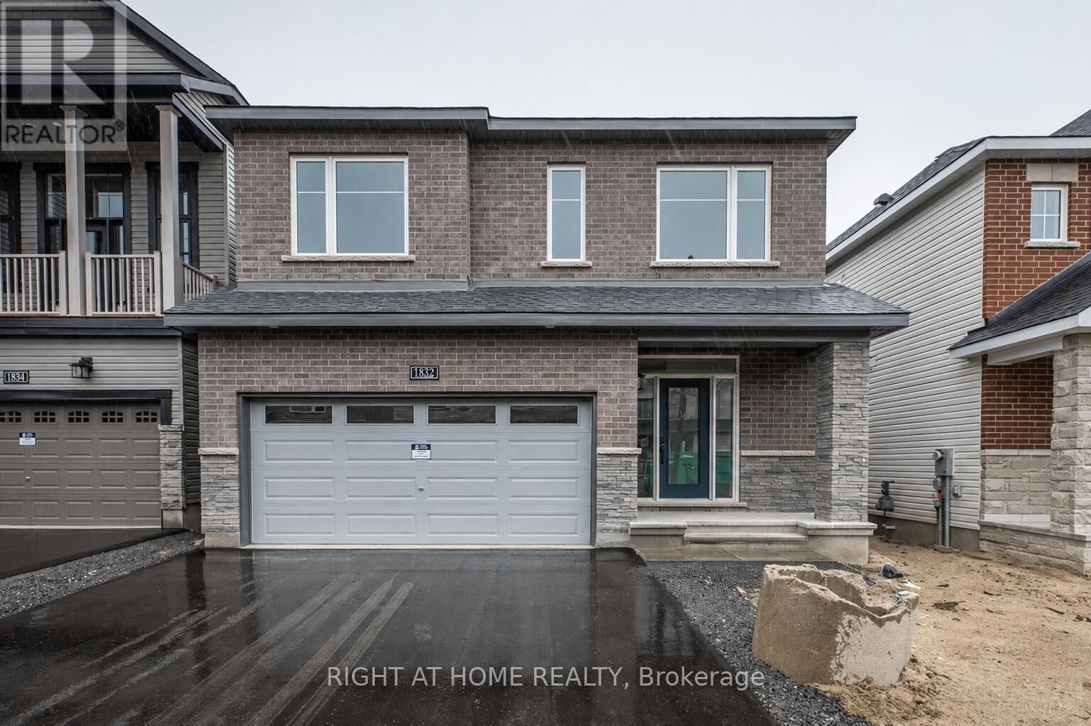Property Photo:  182 Lynn Coulter Street  ON K2J 7B9 