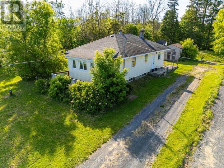Property Photo:  16587 South County 36 Road  ON K0C 1P0 