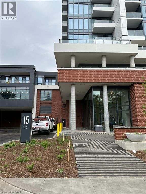 Property Photo:  15 Wellington Street 2914  ON N2G 0E3 