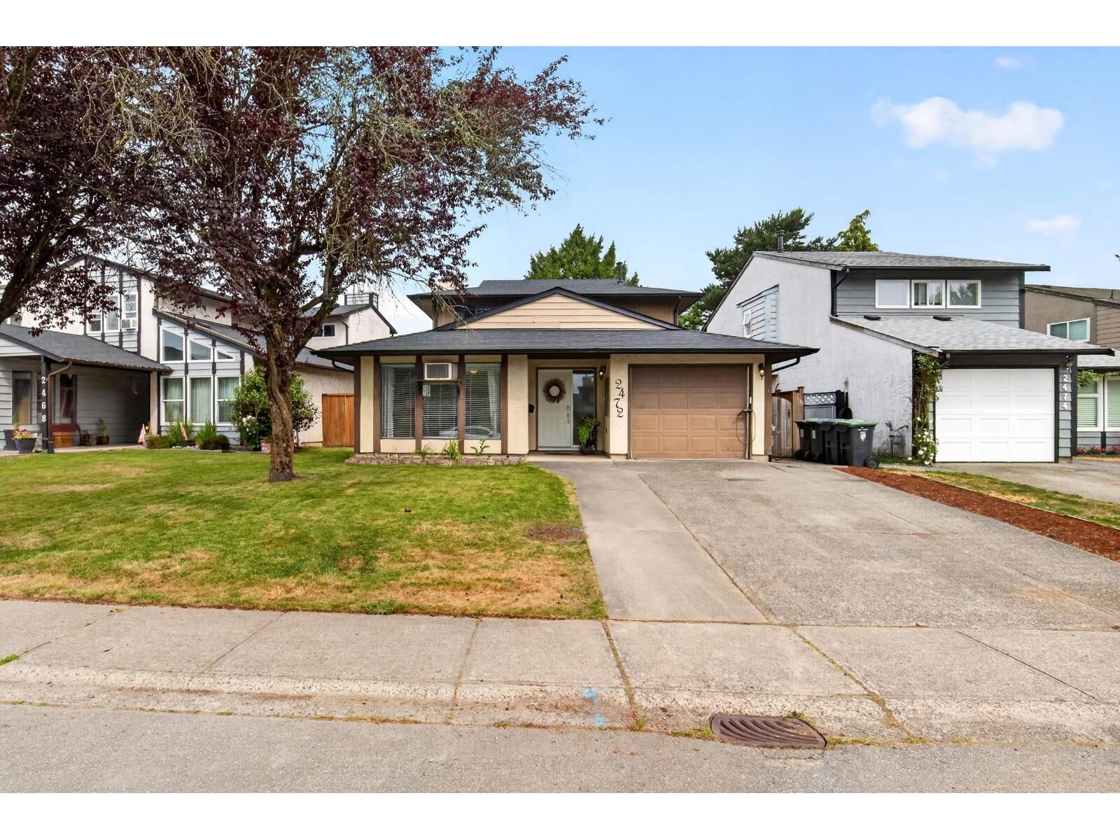 Property Photo:  2472 Wayburne Crescent  BC V2Y 1B7 