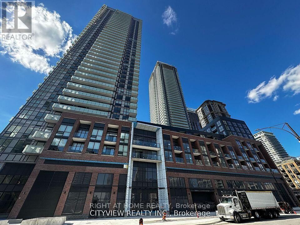 Property Photo:  4130 Parkside Villge Drive 906  ON L5B 3M8 