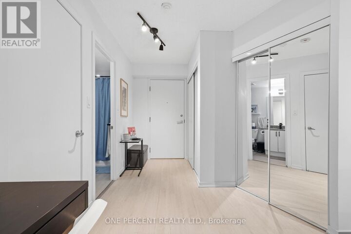 Property Photo:  801 Sheppard Avenue West 511  ON M3H 0A8 