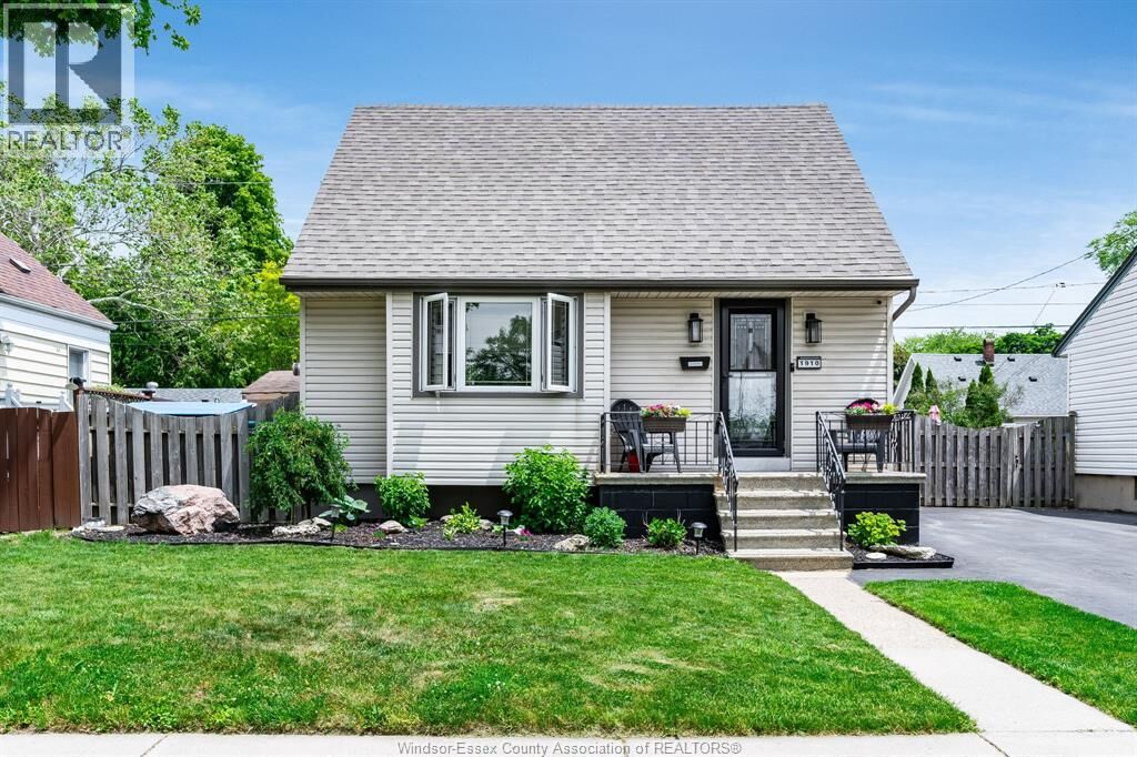 Property Photo: 1910 Labadie Road ON N8W 4J9