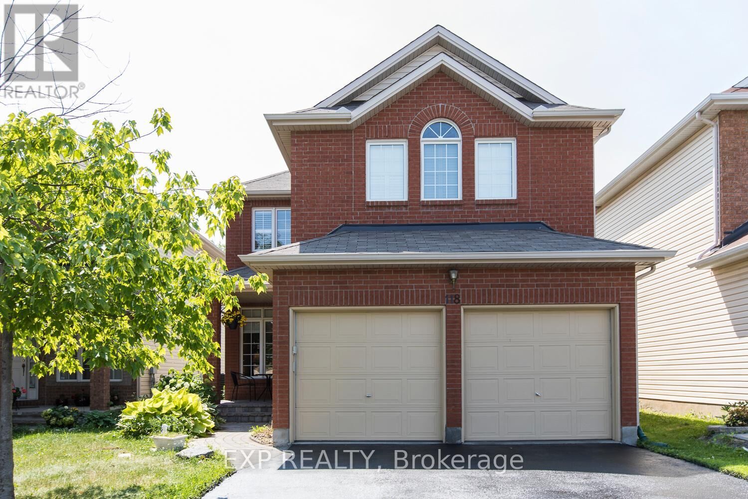 Property Photo:  118 Finn Court  ON K1V 2C8 