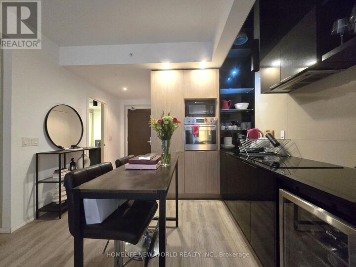 Property Photo:  70 Temperance Street 2109  ON M5H 4E8 