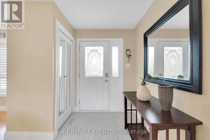 Property Photo:  35 Lawrence Avenue  ON L9W 1S6 