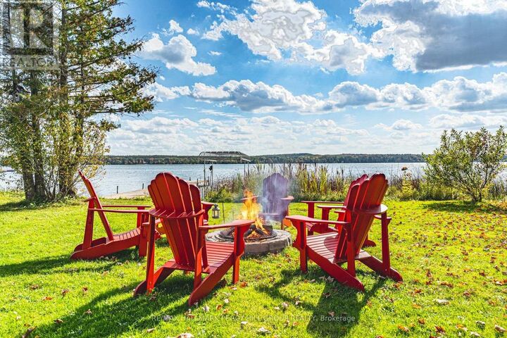 Property Photo:  5724 Penetanguishene Road  ON L0L 1P0 