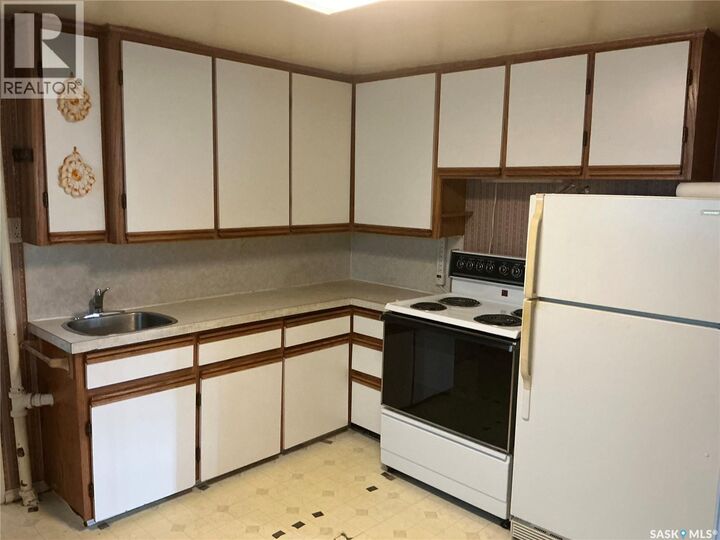 Property Photo: 119 Q Avenue S SK S7M 2W6
