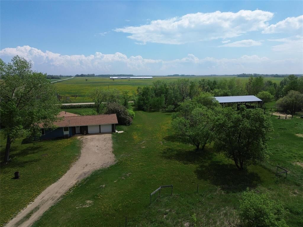 Property Photo:  20146 141N Road  MB R0C 2R0 