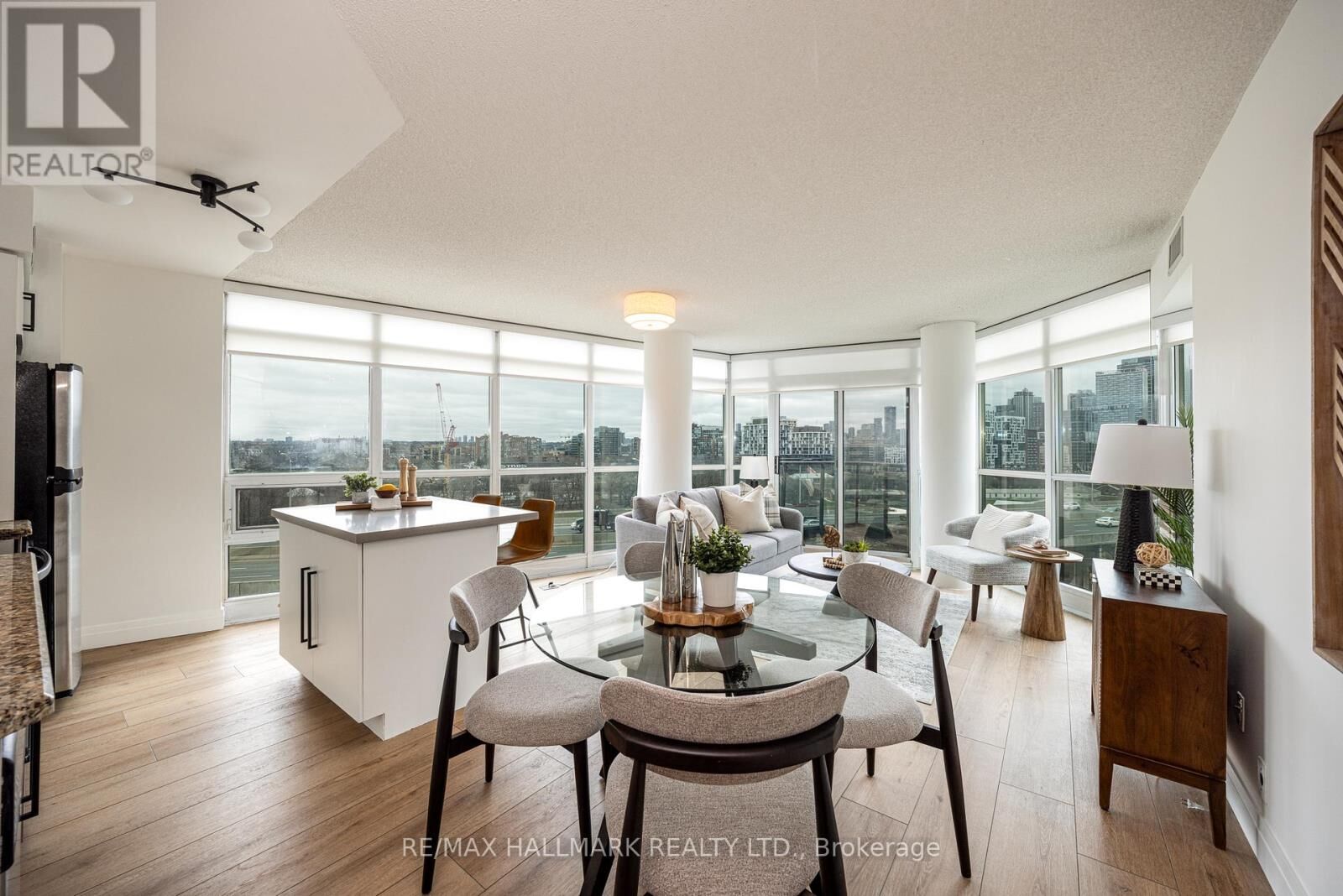 Property Photo:  231 Fort York Boulevard 1120  ON M5V 1B2 