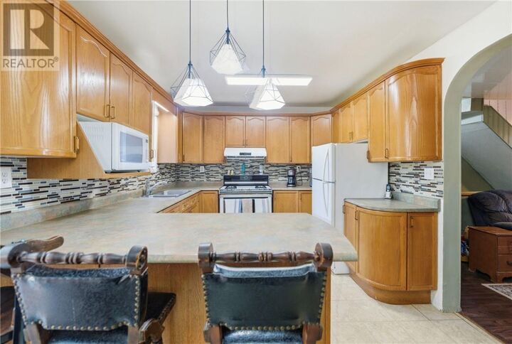 Property Photo:  475 Pine Street  ON P3C 1Y3 