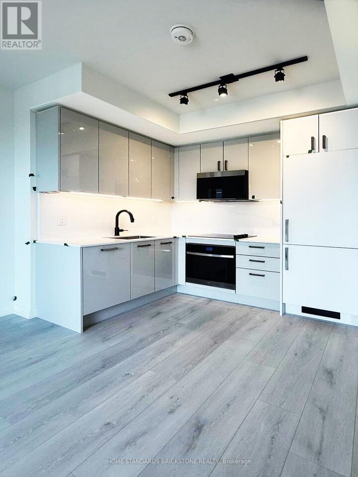 Property Photo:  280 Dundas Street 1613  ON M5T 0E3 