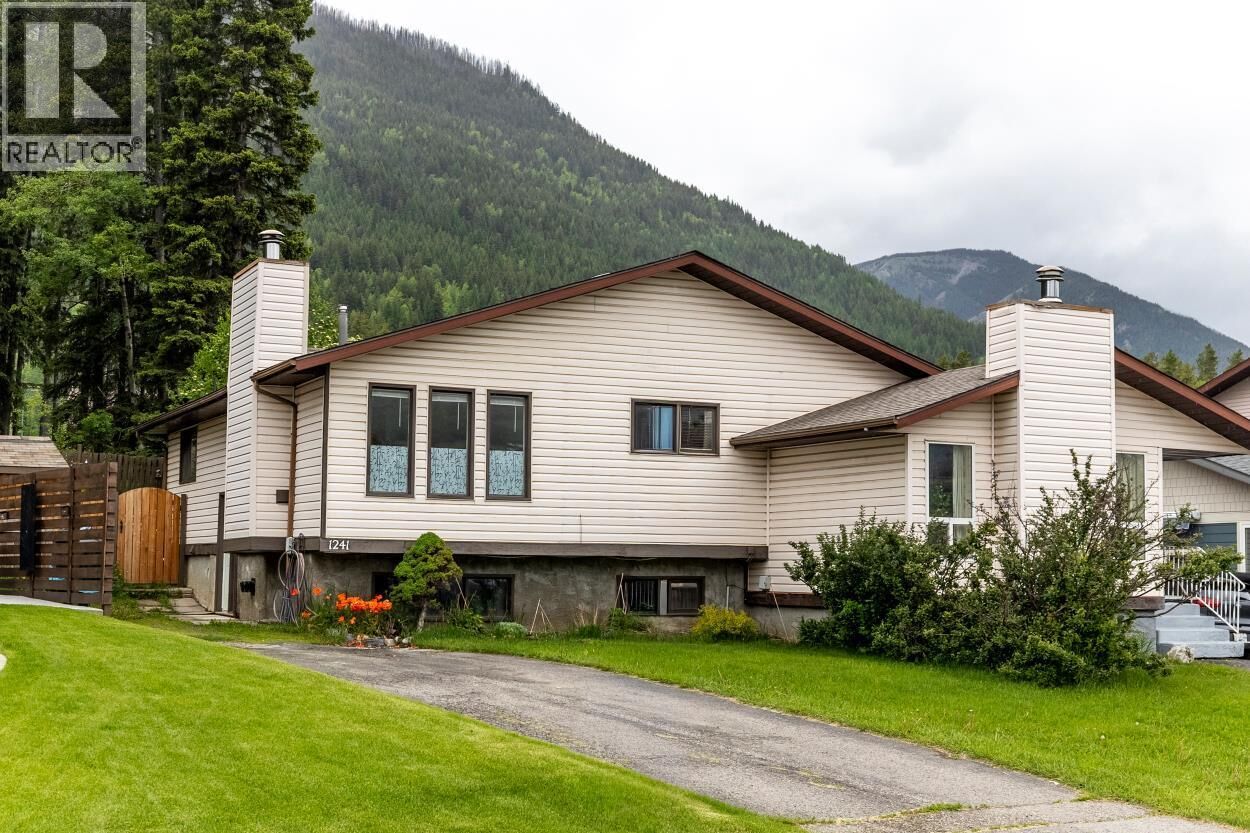 Property Photo: 1241 Pinyon Road BC V0B 2G0