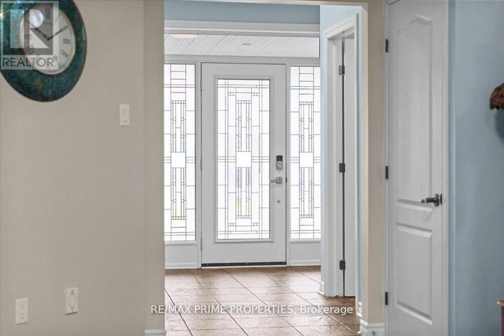 Property Photo:  816 Azure Street  ON K4A 0T7 