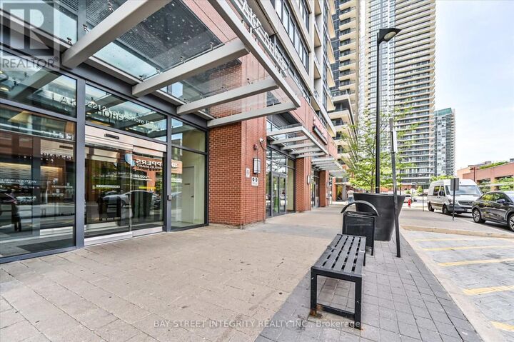 Property Photo:  2212 Lake Shore Boulevard West 2001  ON M8V 0C2 