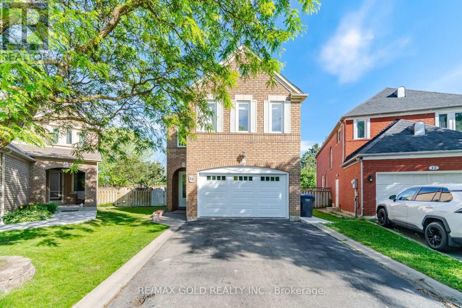 Property Photo:  10 Inwood Place  ON L6R 1T2 
