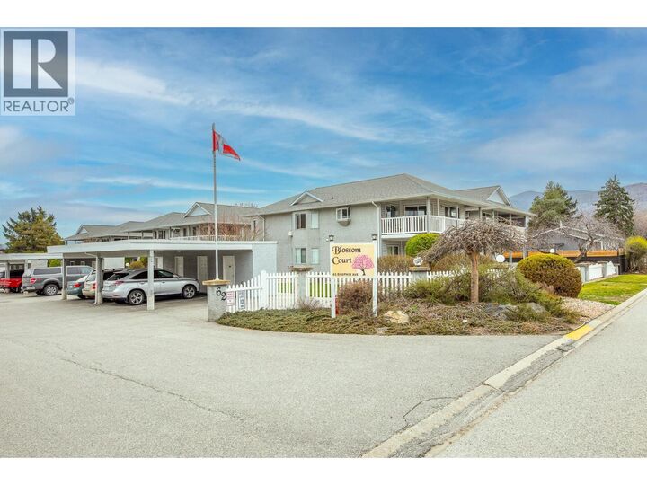 Property Photo:  62 Dauphin Avenue 202  BC V2A 6V8 