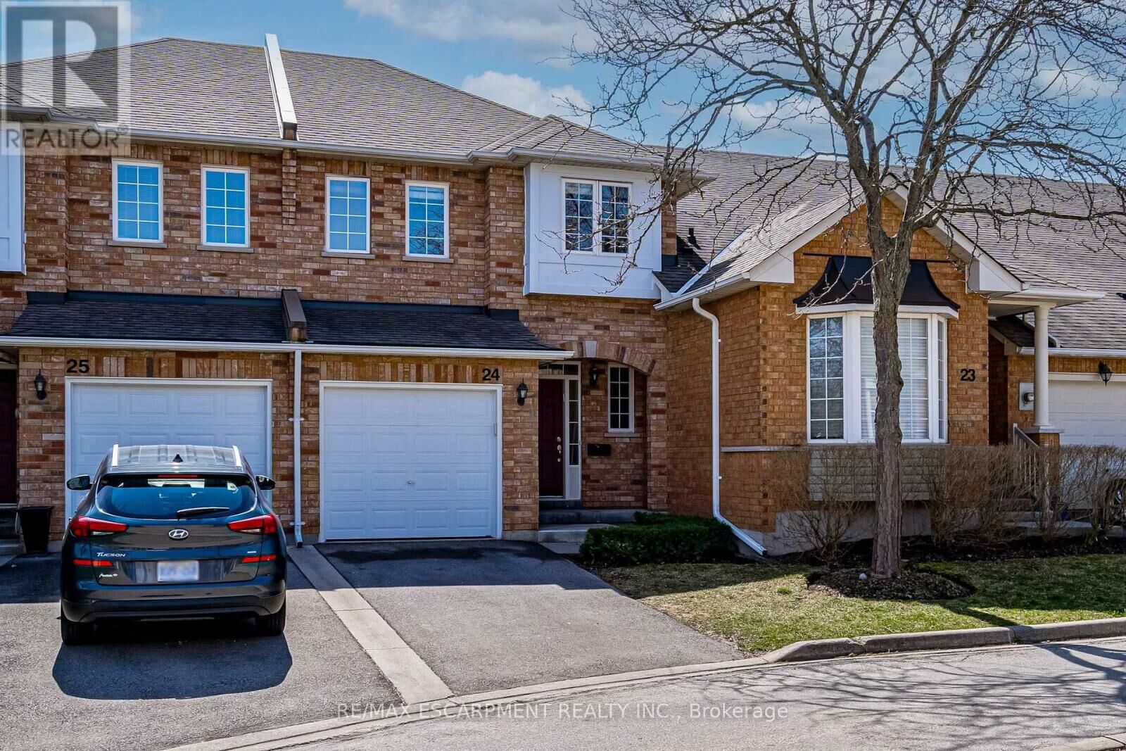 Property Photo:  10 Davidson Boulevard 24  ON L9H 7N9 