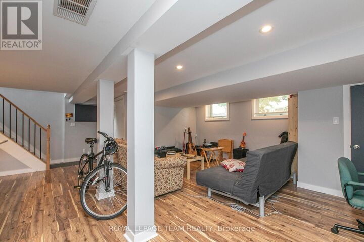 Property Photo:  1579 Digby Street 2  ON K1G 0P5 