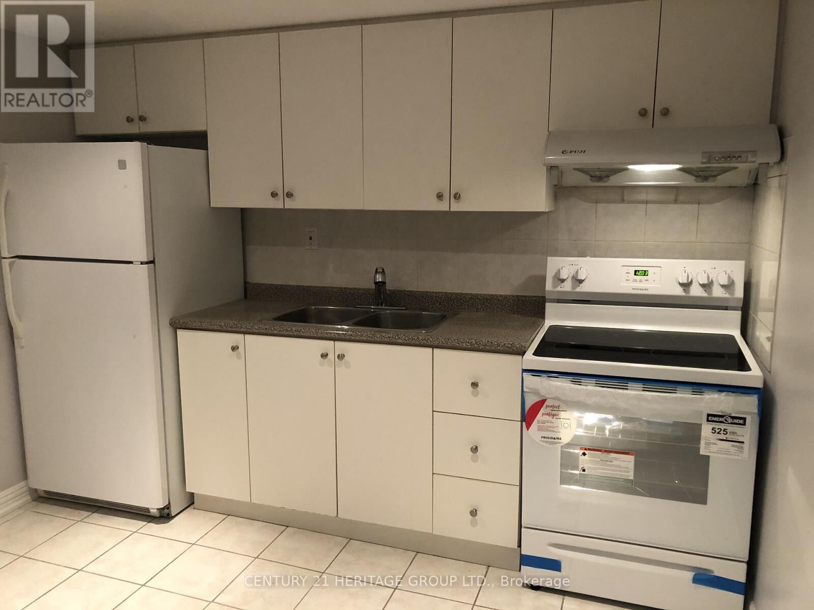 Property Photo: 16 Cartmel Drive ON L3S 1T8