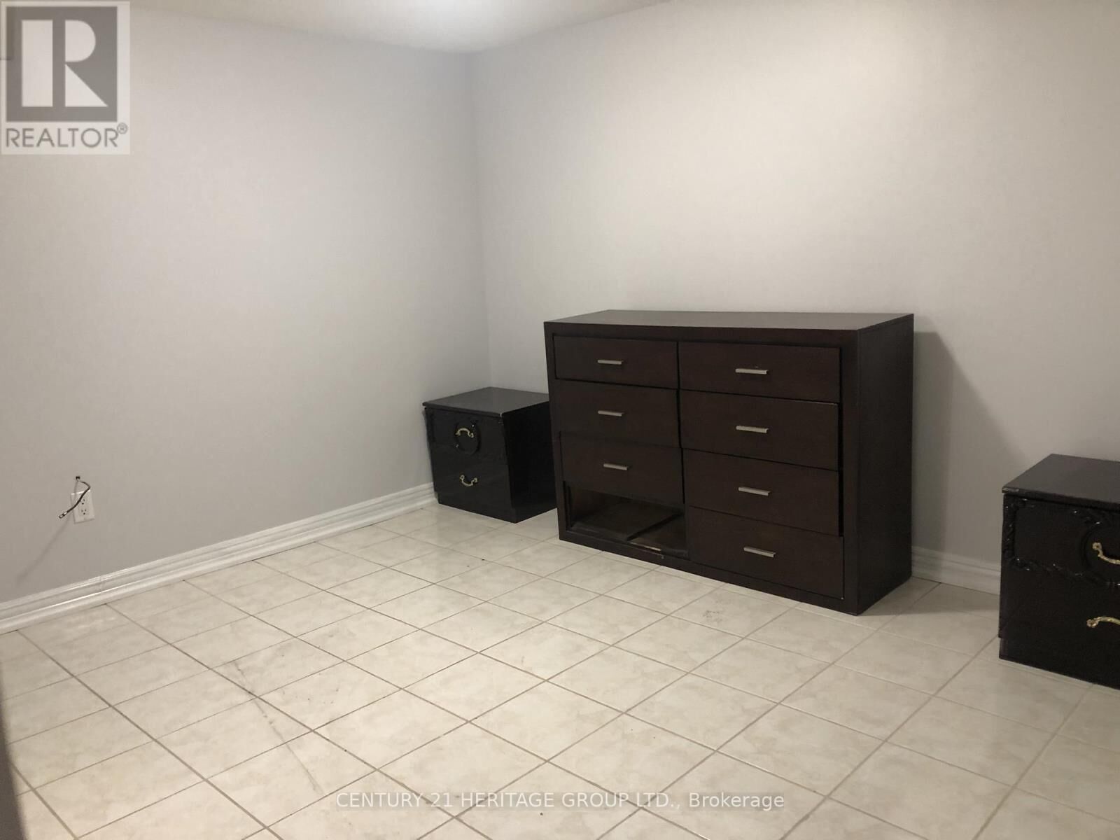Property Photo: 16 Cartmel Drive Apt 1 ON L3S 1T8