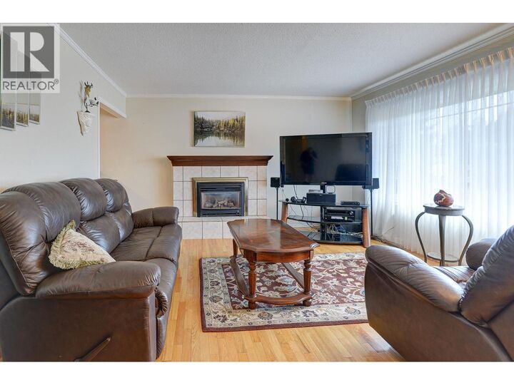 Property Photo:  660 Valdes Drive  BC V2B 5J2 