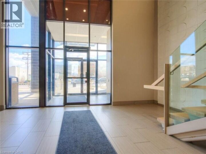 Property Photo:  8 Hickory Street West 1105  ON N2L 3H6 