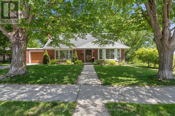 Property Photo:  120 Hill Street East  ON N1M 1G9 