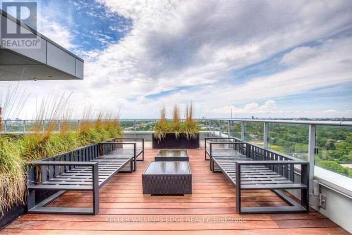 Property Photo: 58 Orchard View Boulevard 707 ON M4R 1B9