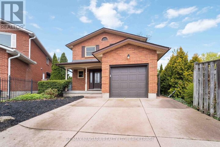 Property Photo:  10 Donegel Place  ON L9A 4Z6 