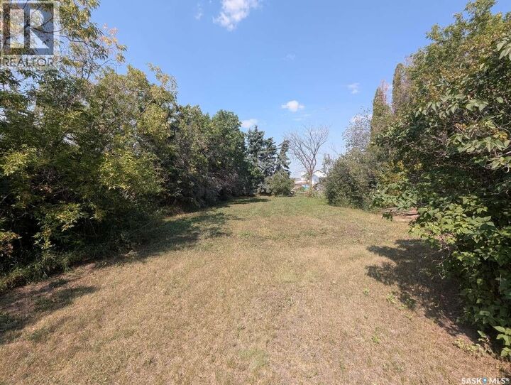 Property Photo:  106 Lincoln Street  SK S0G 0B0 