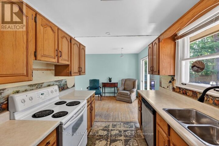 Property Photo:  211 McCrea Drive  ON L0M 1S0 