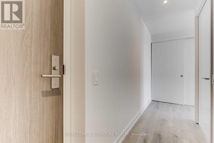 Property Photo:  161 Roehampton Avenue 903  ON M4P 0C8 