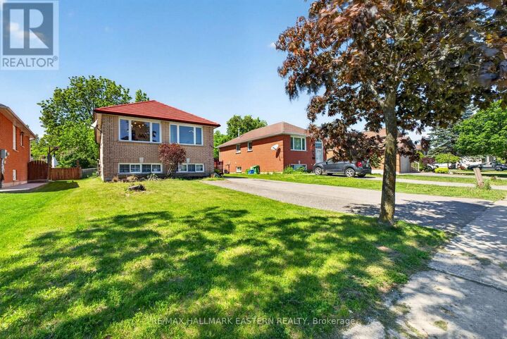 Photo de la propriété:  168 Towerhill Road North  ON K9H 7M8 