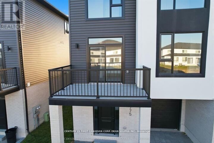 Property Photo:  819 Buckeye Lane  ON N6G 4A4 