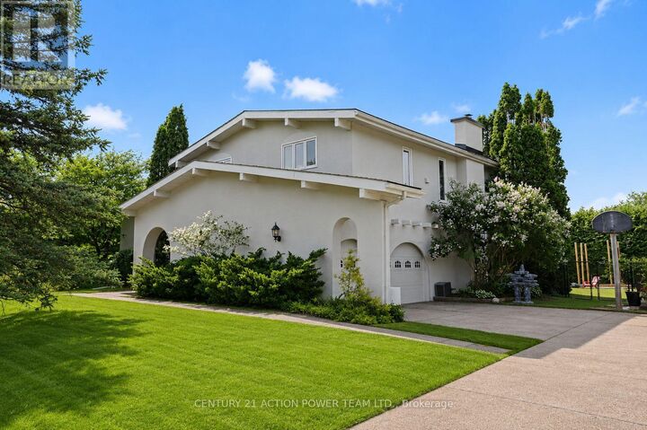 Property Photo:  1558 Bella Vista Drive  ON K4C 1A7 
